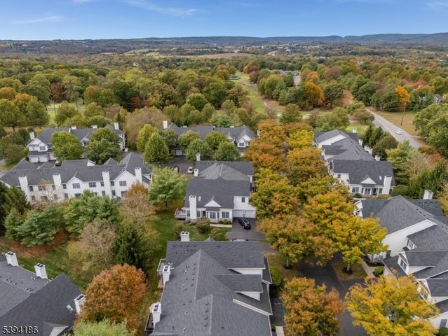 18 La Costa Dr, Clinton Twp., NJ 08801