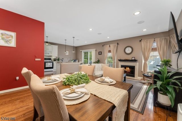 18 La Costa Dr, Clinton Twp., NJ 08801