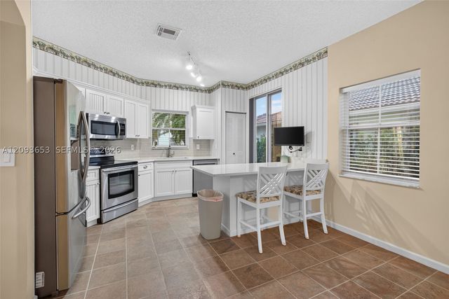 18577 NW 19th St, Pembroke Pines, FL 33029