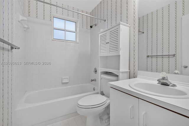 18577 NW 19th St, Pembroke Pines, FL 33029