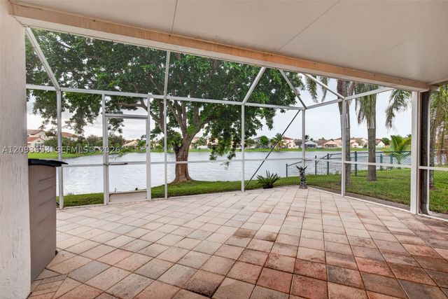 18577 NW 19th St, Pembroke Pines, FL 33029
