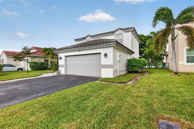 18577 NW 19th St, Pembroke Pines, FL 33029