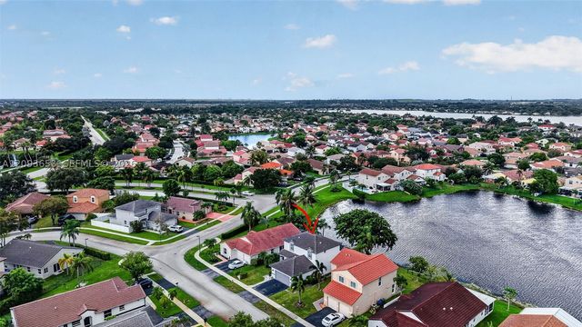 18577 NW 19th St, Pembroke Pines, FL 33029