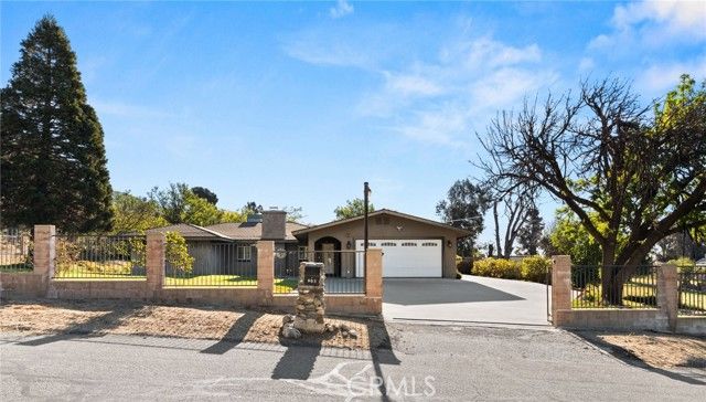 903 Greenwood, San Bernardino, CA 92407