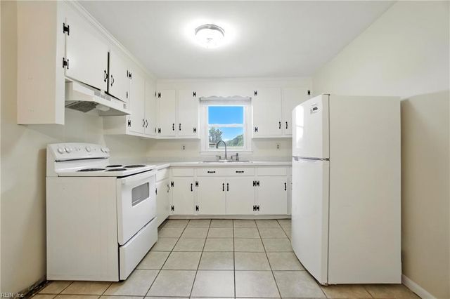 2304 Manning RD, Suffolk, VA 23434
