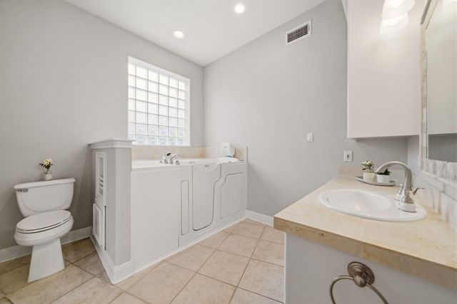 412 Live Oak Lane, Friendswood, TX 77546