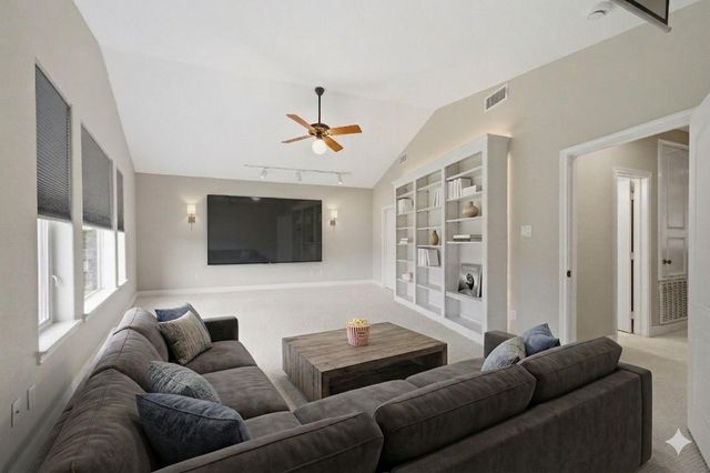 412 Live Oak Lane, Friendswood, TX 77546