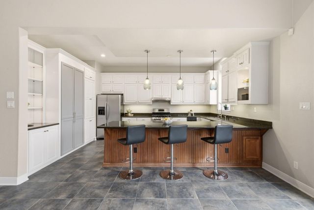 412 Live Oak Lane, Friendswood, TX 77546