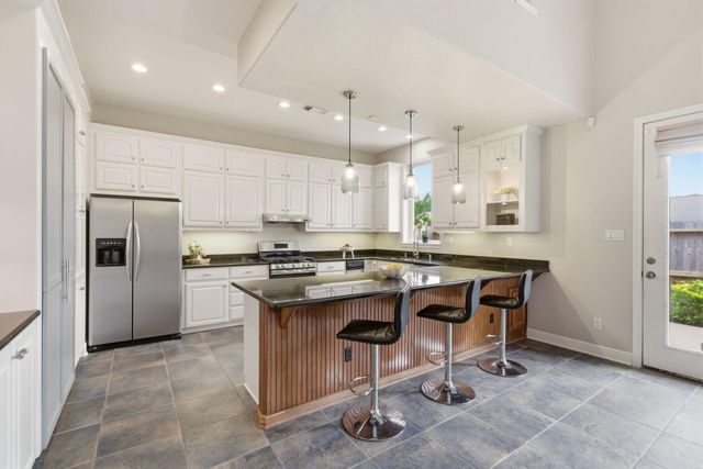 412 Live Oak Lane, Friendswood, TX 77546