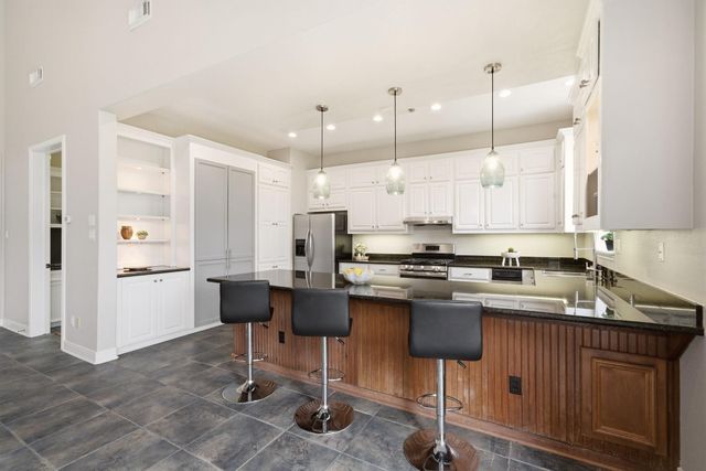 412 Live Oak Lane, Friendswood, TX 77546