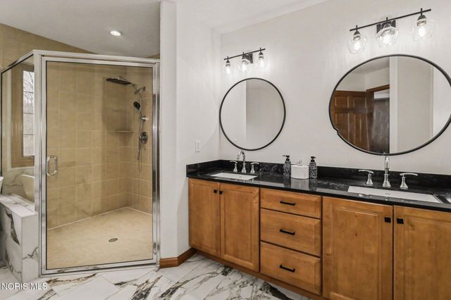 3962 Secluded Ravine Court, Maumee, OH 43537