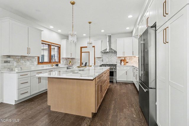 3962 Secluded Ravine Court, Maumee, OH 43537