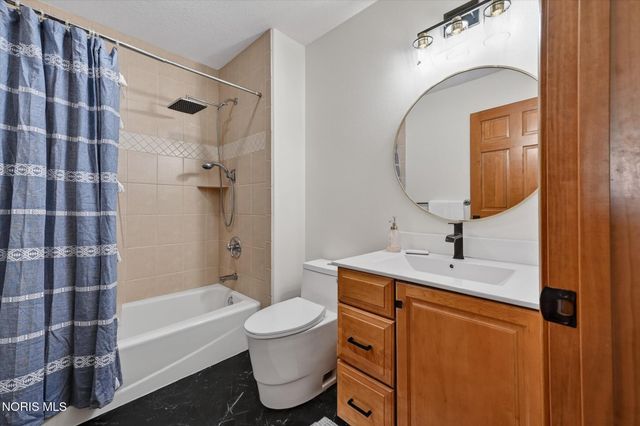 3962 Secluded Ravine Court, Maumee, OH 43537
