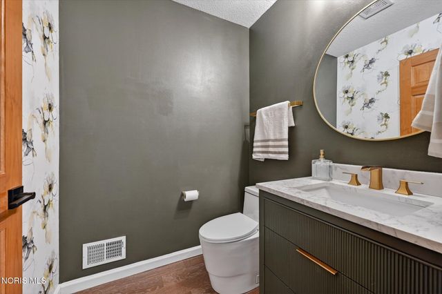 3962 Secluded Ravine Court, Maumee, OH 43537