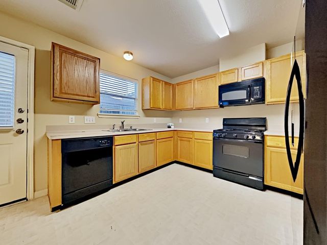 911 Red Alder Circle, Houston, TX 77073