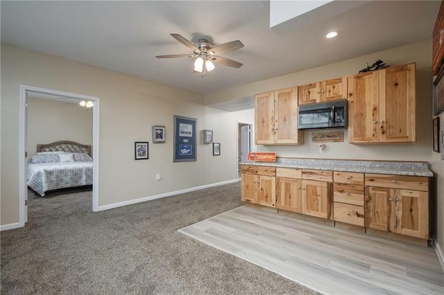 4417 N 141st Street, Basehor, KS 66007