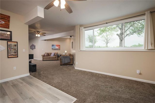 4417 N 141st Street, Basehor, KS 66007