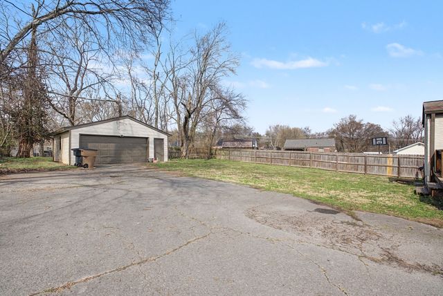 820 Allen Rd, Nashville, TN 37214