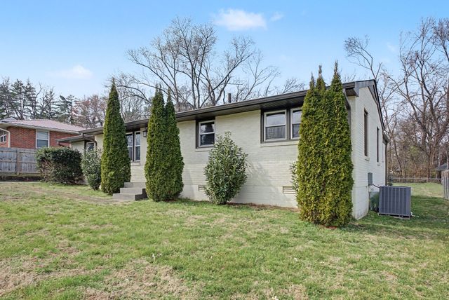 820 Allen Rd, Nashville, TN 37214