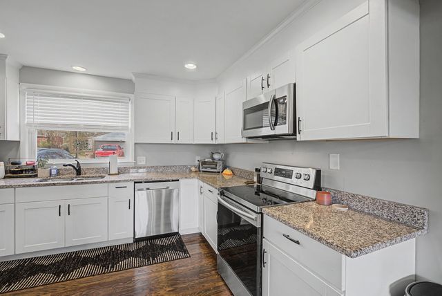 820 Allen Rd, Nashville, TN 37214