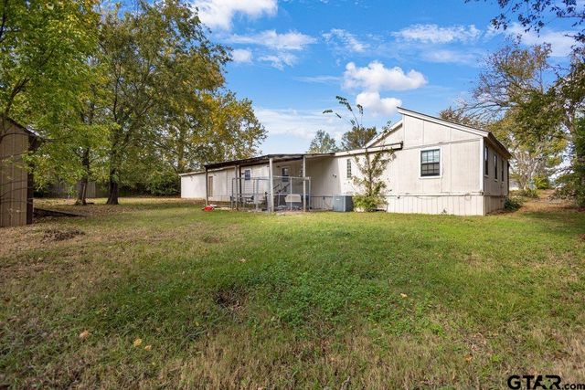 204 W Tarbutton Street, Troup, TX 75789