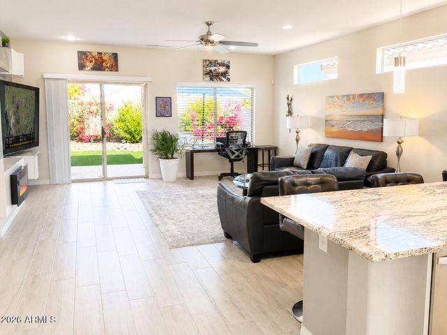 15876 W Alpine Ridge Drive, Surprise, AZ 85374