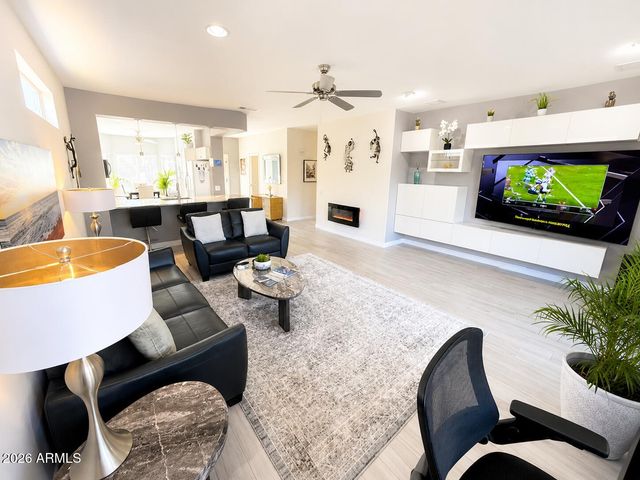 15876 W Alpine Ridge Drive, Surprise, AZ 85374