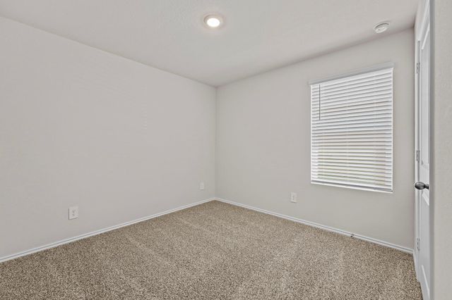 405 Wild Goose DR, Luling, TX 78648