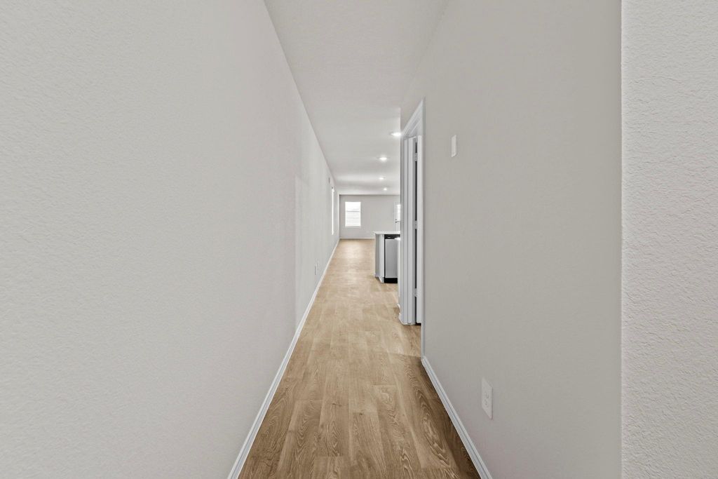 405 Wild Goose DR, Luling, TX 78648