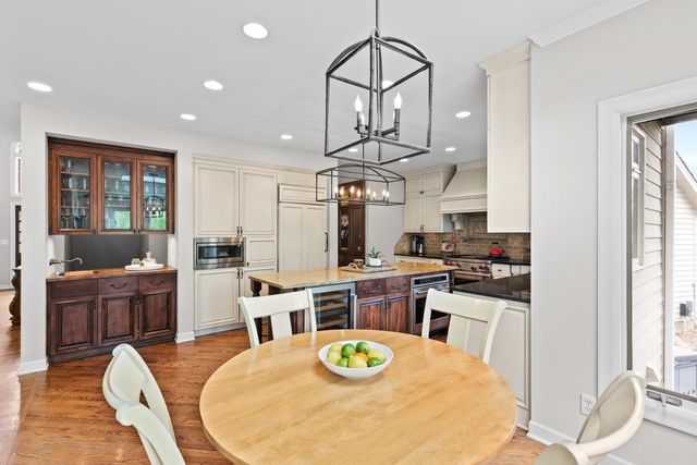 11421 Bluestem Lane, Eden Prairie, MN 55347