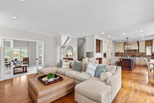 11421 Bluestem Lane, Eden Prairie, MN 55347