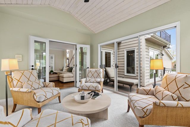 11421 Bluestem Lane, Eden Prairie, MN 55347