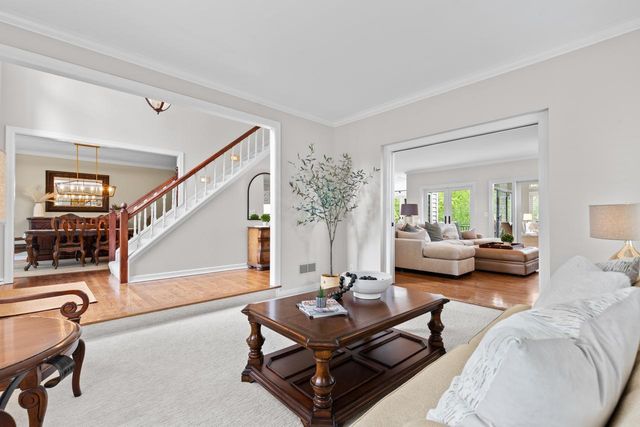 11421 Bluestem Lane, Eden Prairie, MN 55347