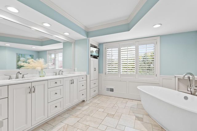 11421 Bluestem Lane, Eden Prairie, MN 55347
