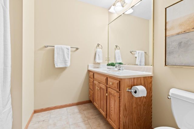11421 Bluestem Lane, Eden Prairie, MN 55347