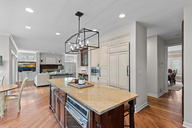 11421 Bluestem Lane, Eden Prairie, MN 55347