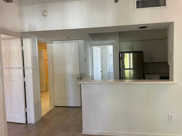 3105 NE 184th Street 7202, Aventura, FL 33160