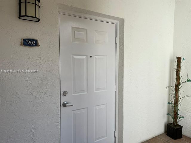 3105 NE 184th Street 7202, Aventura, FL 33160