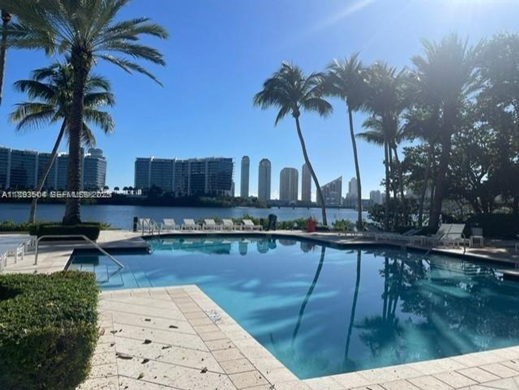 3105 NE 184th Street 7202, Aventura, FL 33160
