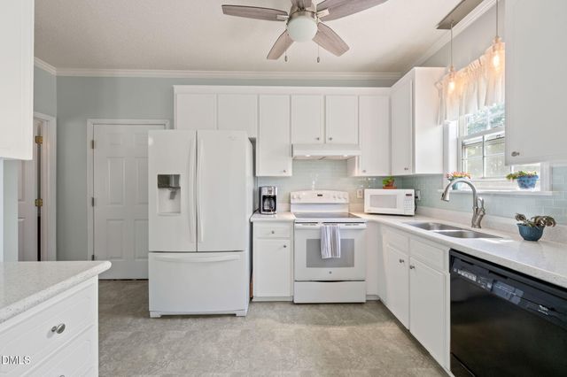 100 Linwood Lane, Clayton, NC 27527