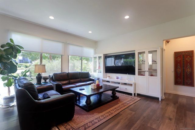 126 Cadence, Irvine, CA 92618