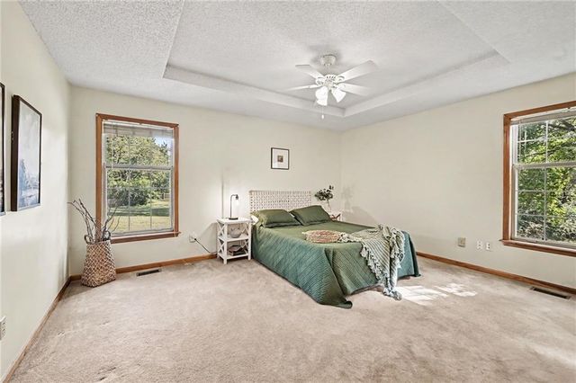 19108 E 27th St Court, Independence, MO 64057