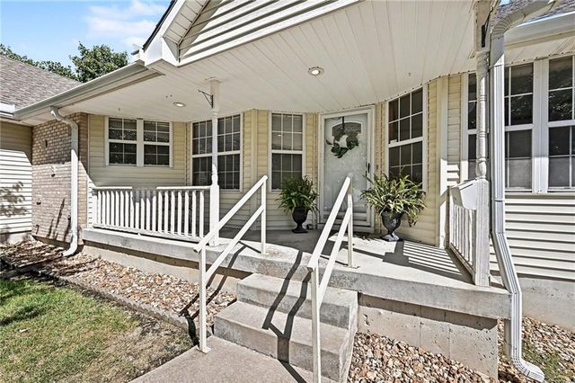 19108 E 27th St Court, Independence, MO 64057
