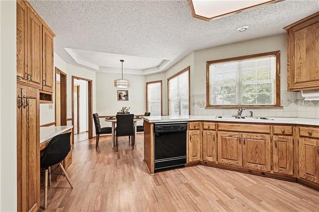 19108 E 27th St Court, Independence, MO 64057