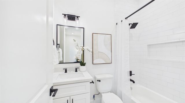 2413 Harrington Street, Houston, TX 77026