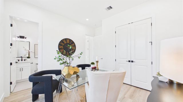 2413 Harrington Street, Houston, TX 77026