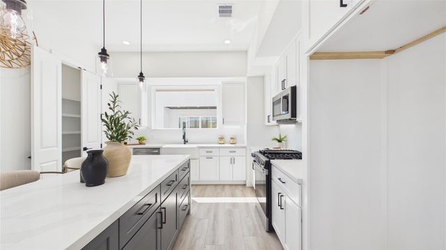 2413 Harrington Street, Houston, TX 77026