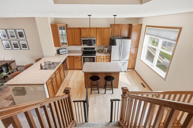 11937 Emery Village Drive N, Champlin, MN 55316