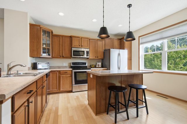 11937 Emery Village Drive N, Champlin, MN 55316