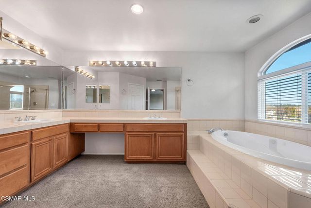 2016 Magpie Court, Newbury Park, CA 91320